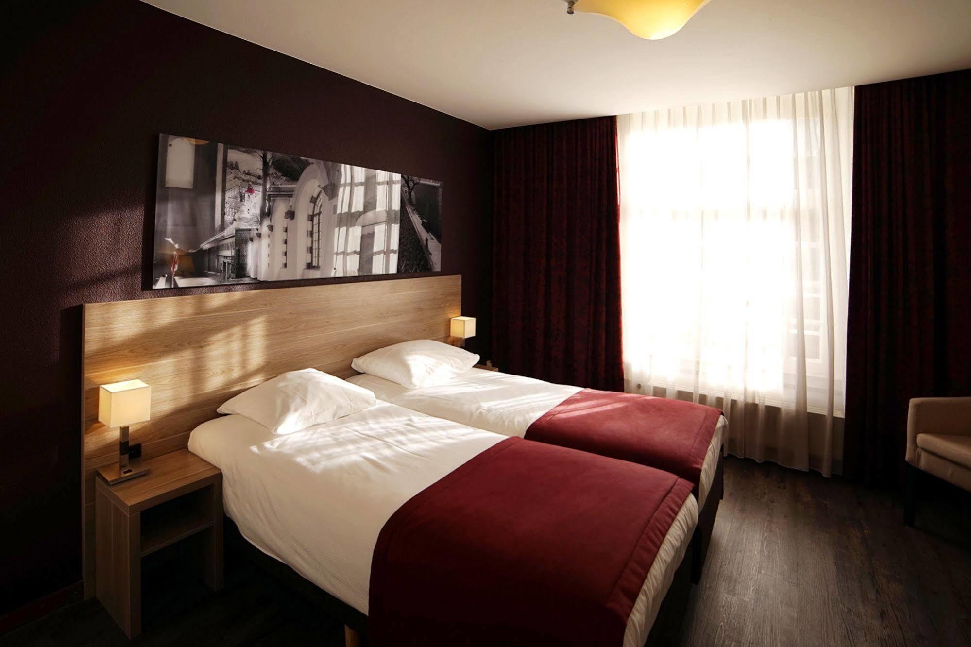 Abdij Hotel Rolduc ケルクラーデ エクステリア 写真