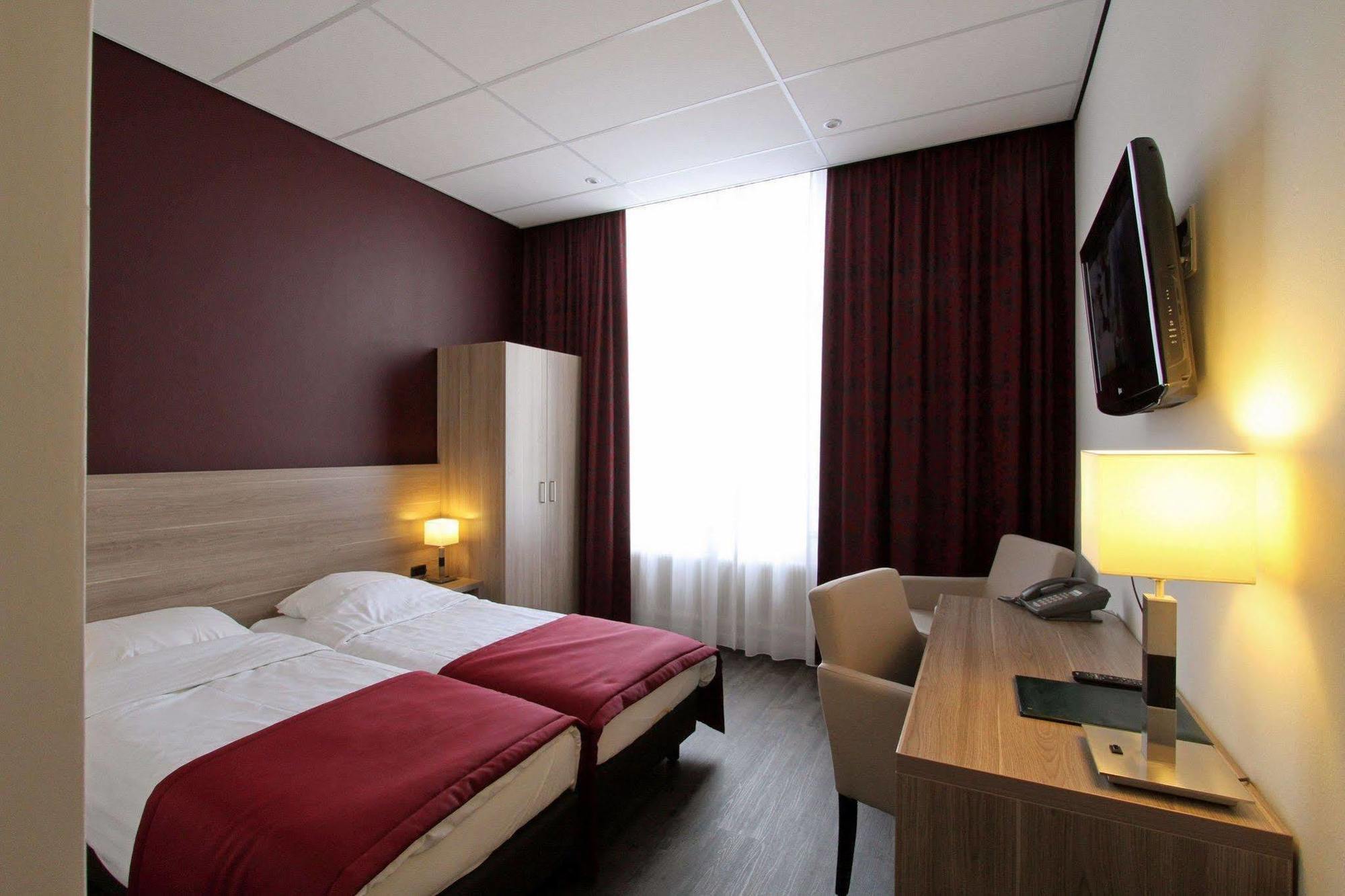 Abdij Hotel Rolduc ケルクラーデ エクステリア 写真