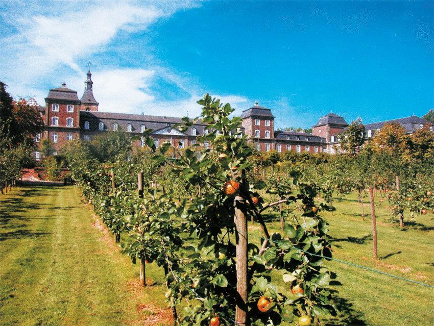 Abdij Hotel Rolduc ケルクラーデ エクステリア 写真